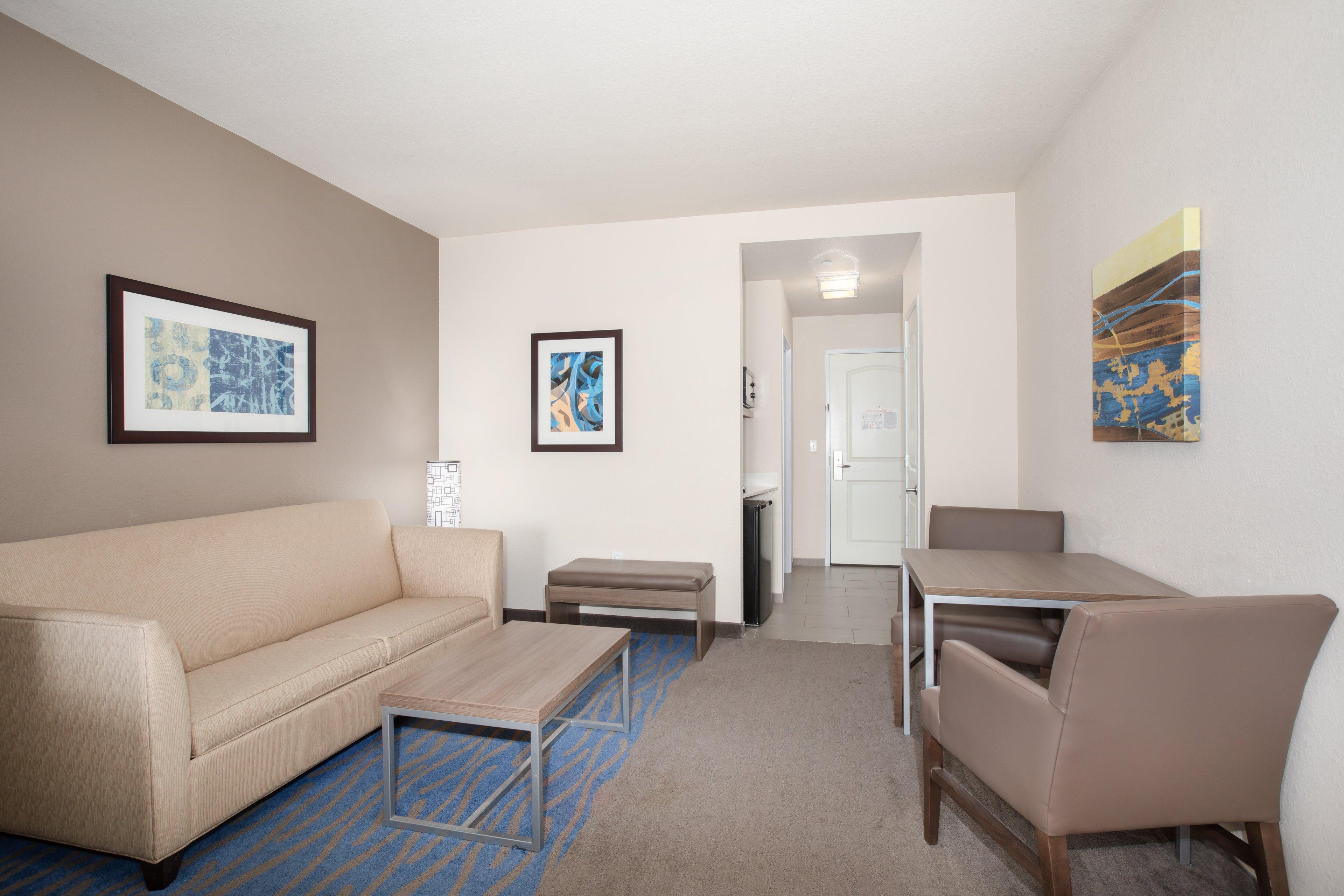 Holiday Inn Express & Suites Manhattan By Ihg Zewnętrze zdjęcie