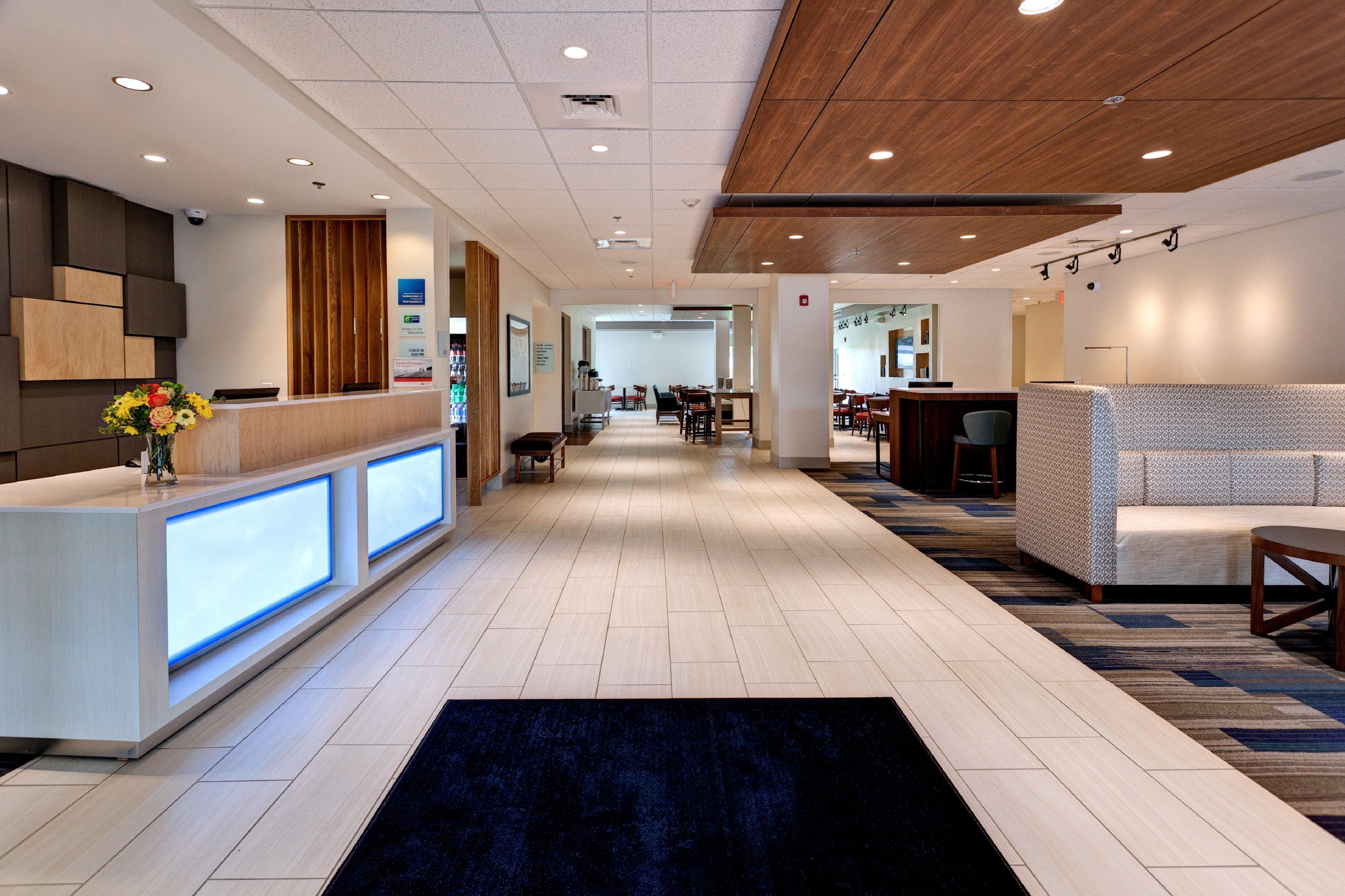 Holiday Inn Express & Suites Manhattan By Ihg Zewnętrze zdjęcie