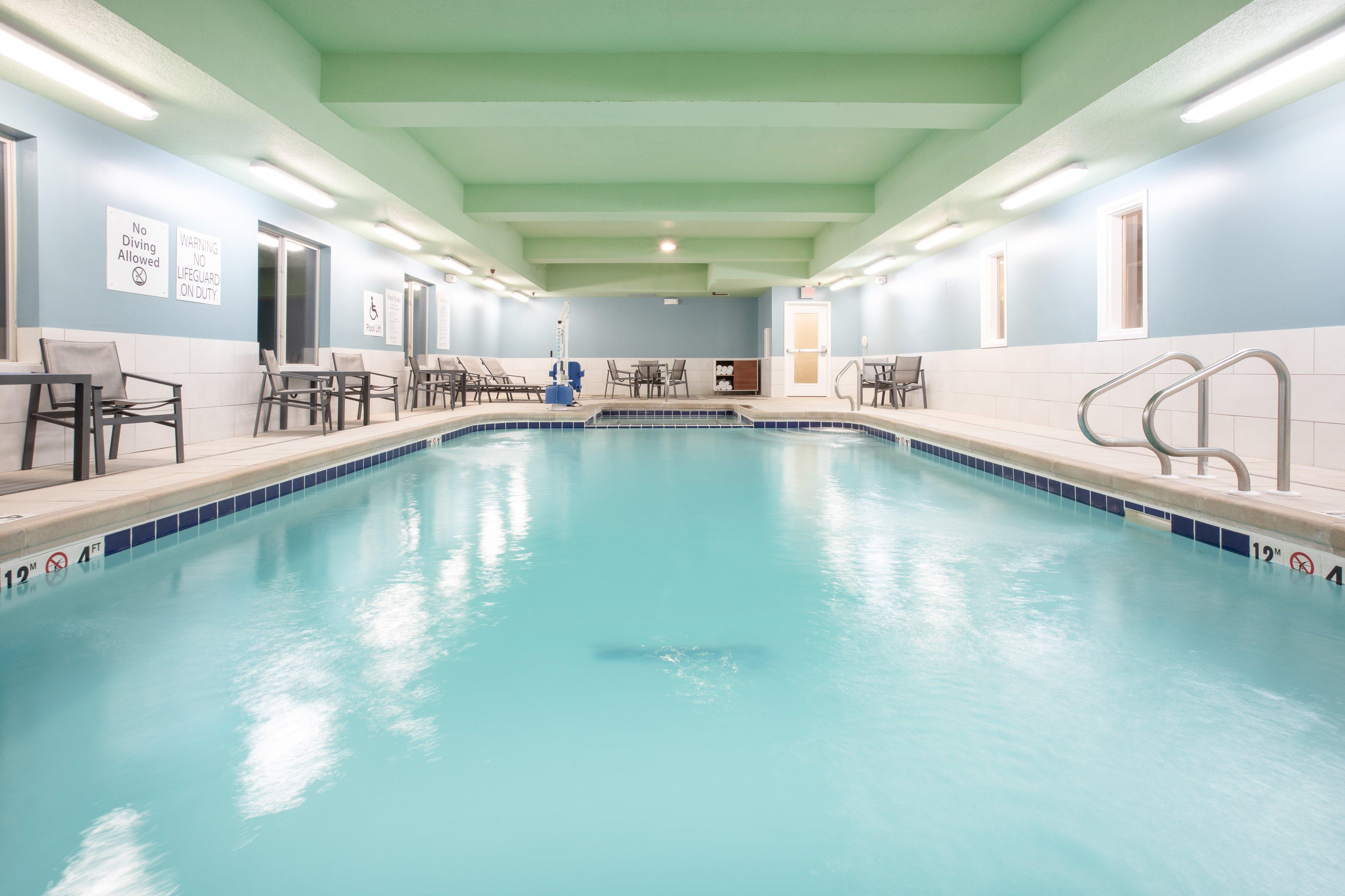 Holiday Inn Express & Suites Manhattan By Ihg Zewnętrze zdjęcie